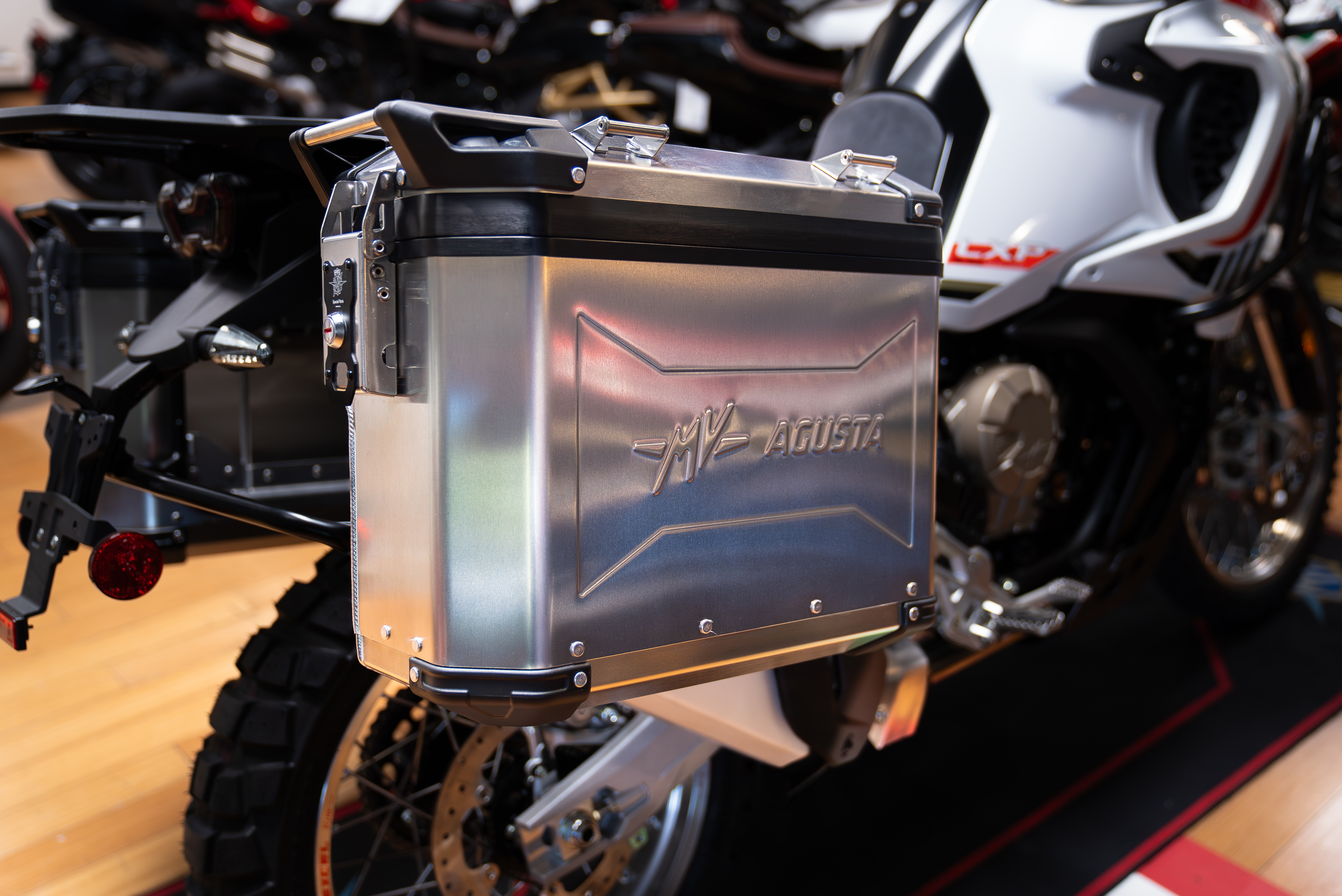 2024 MV Agusta LXP Orioli Edizione Limitata 2024 MV Agusta LXP Orioli Edizione Limitata