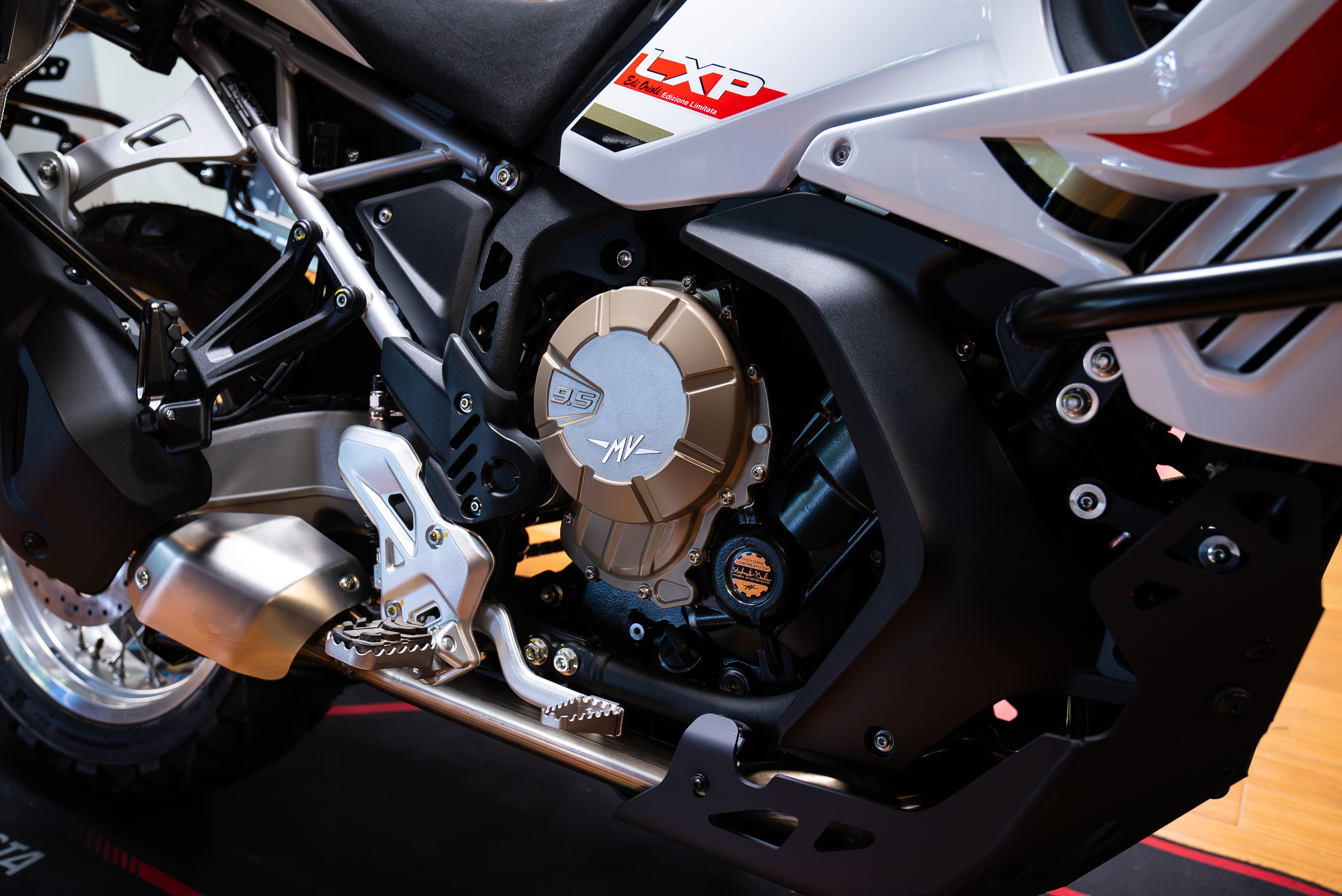 2024 MV Agusta LXP Orioli Edizione Limitata 2024 MV Agusta LXP Orioli Edizione Limitata