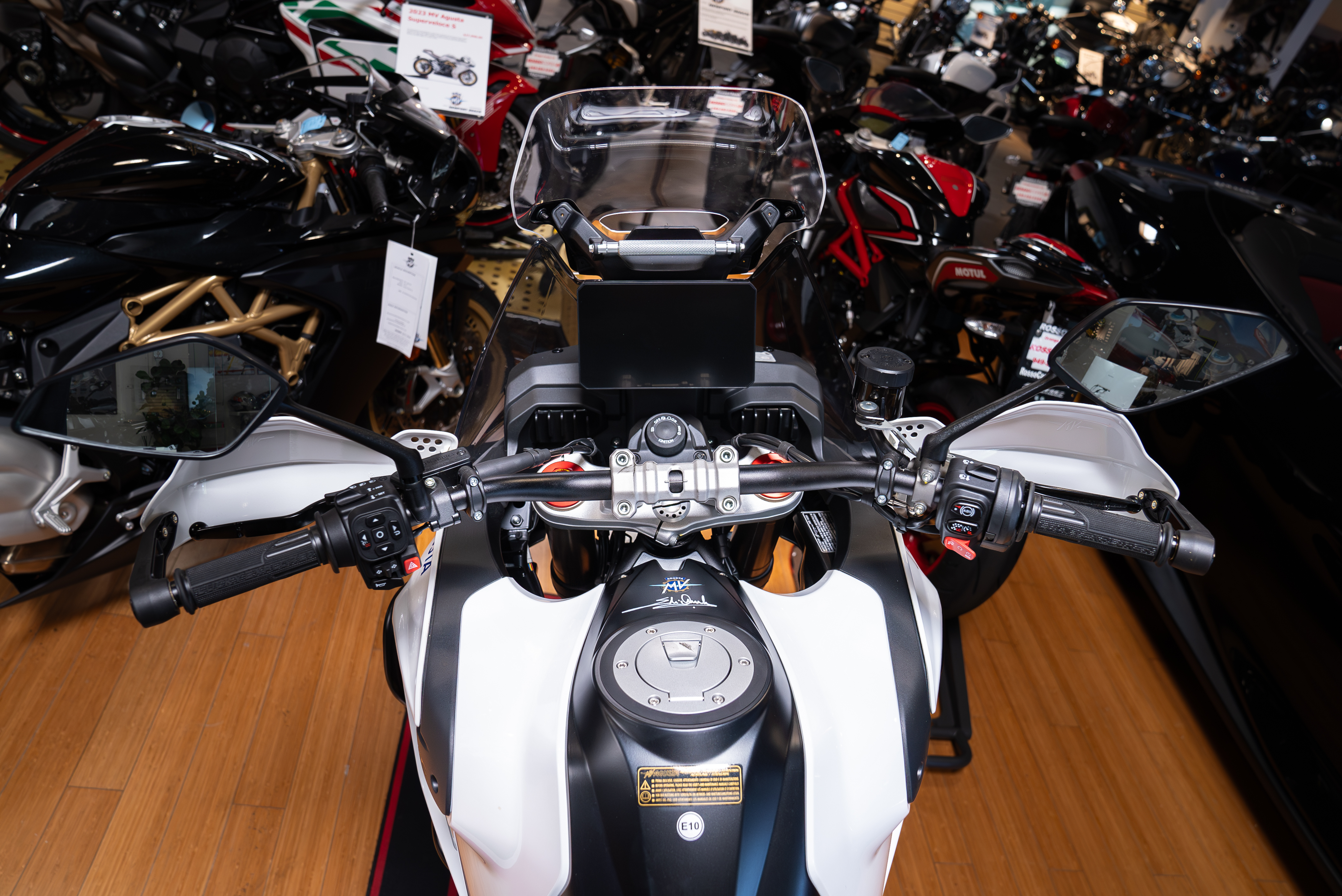 2024 MV Agusta LXP Orioli Edizione Limitata 2024 MV Agusta LXP Orioli Edizione Limitata